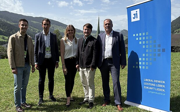 v.l.nr.: Kilian Dorner, Lukas Silbernagl, Daniela Gruber, Eduard Fröschl, Alois Vahrner